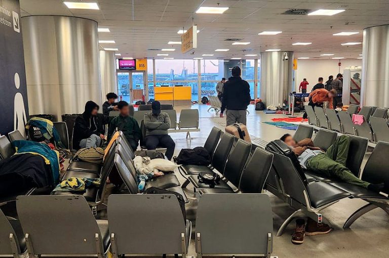 Refugiados no Aeroporto de Guarulhos