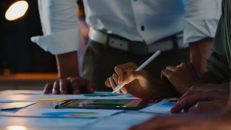 Startup x empresa de tecnologia