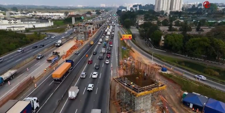 Obras na rodovia Presidente Dutra