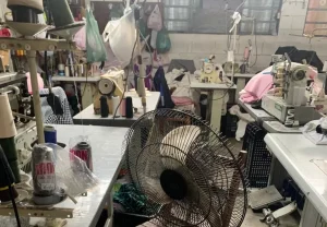 Oficina de confecção de roupas clandestina