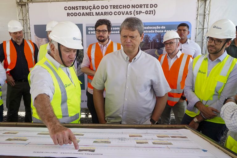 Tarcísio de Freitas fiscaliza obras do Rodoanel Norte