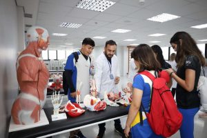 laboratório x feira de profissões
