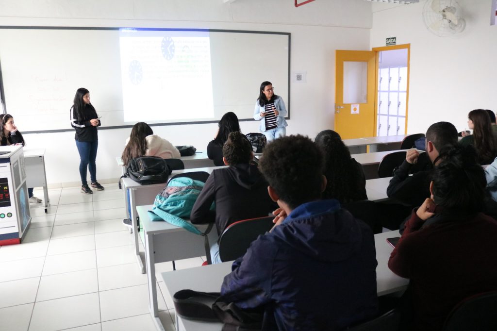 Estudantes se preparam para o Enem