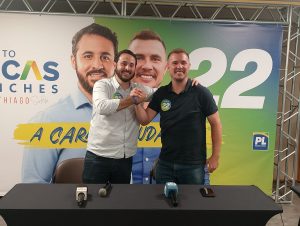 Lucas Sanches e Thiago Surfista celebram vitória no 1º turno