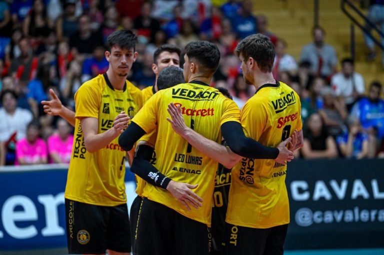 Vôlei Guarulhos perde para o Vôlei Renata no Paulista