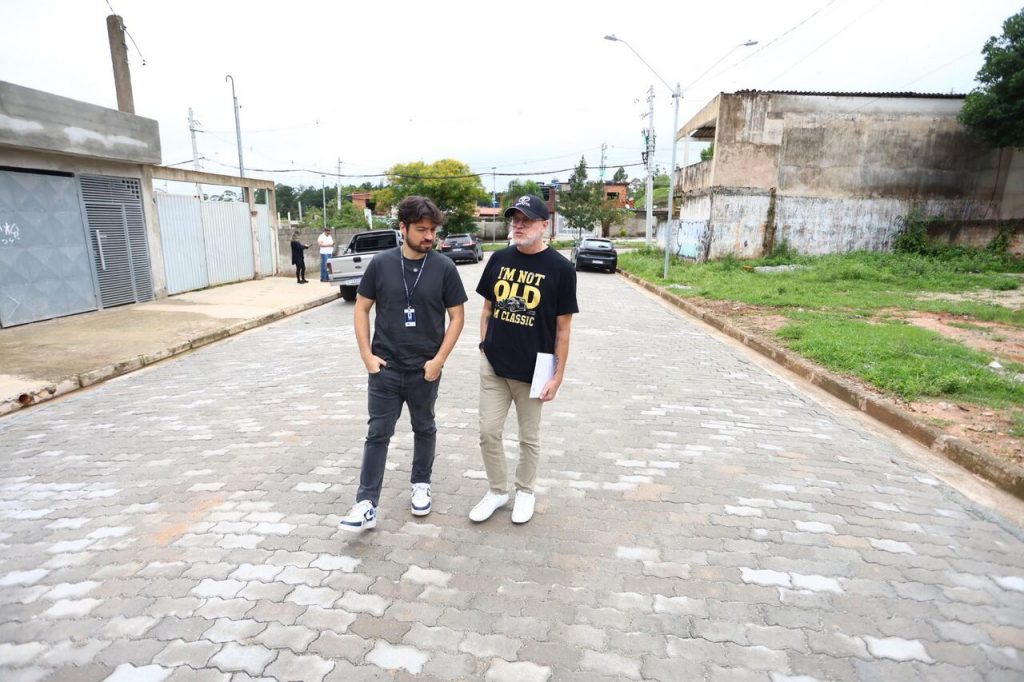 Mãos a obra Av. Romeu Avilez - Jardim Fortaleza