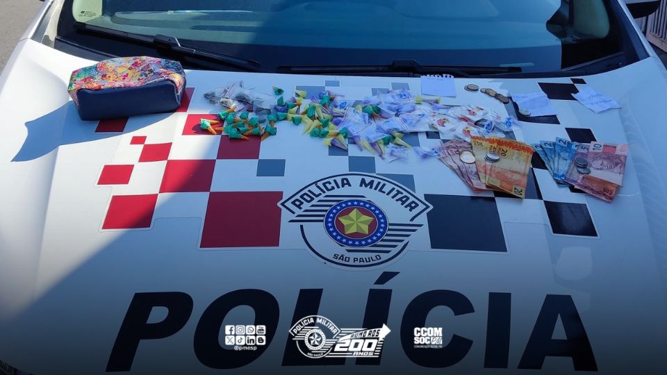 pochete com entorpecentes