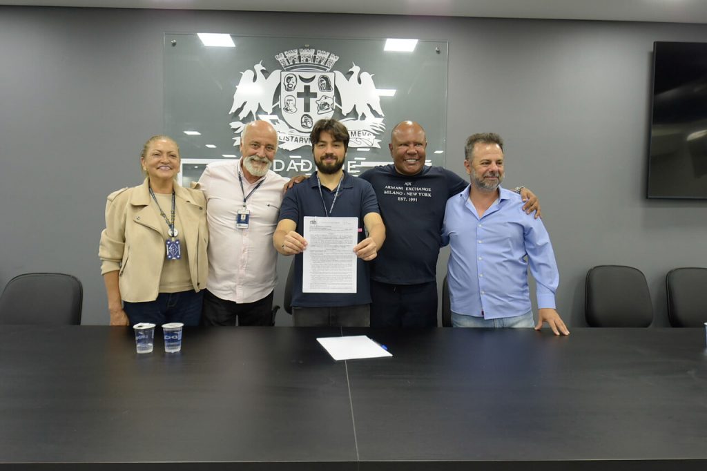 Assinatura contrato Hospital Veterinário