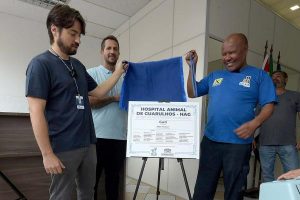 Guti inaugura Hospital Veterinário dos Pimentas
