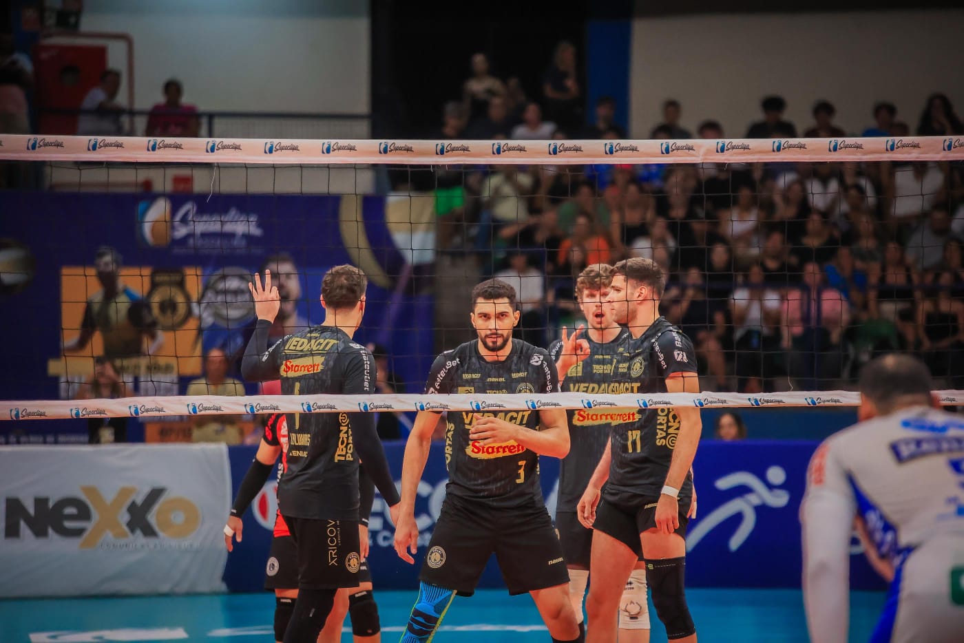 Vôlei Guarulhos x Vôlei Renata na Superliga