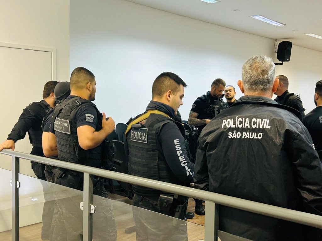 Agentes da Polícia Civil