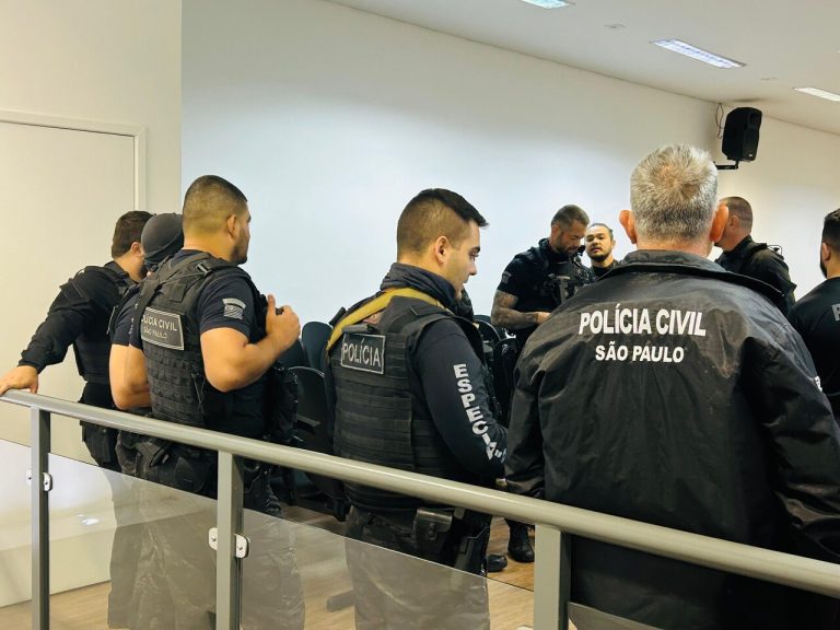 Agentes da Polícia Civil