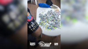 porções de drogas