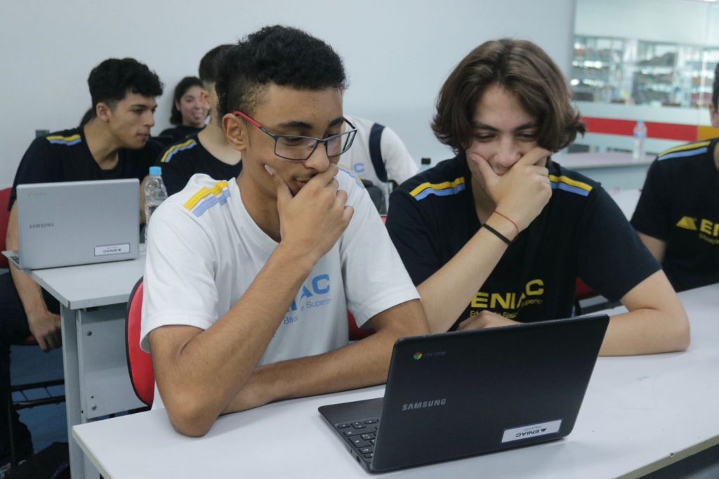 prova de bolsa de estudos do Eniac