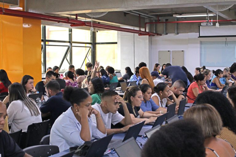 Alunos do Eniac x graduação