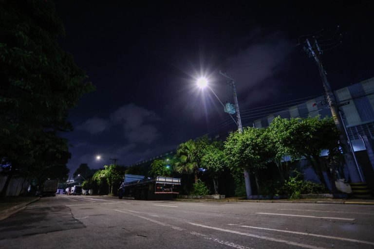 Programa Cidade Iluminada, poste de luz