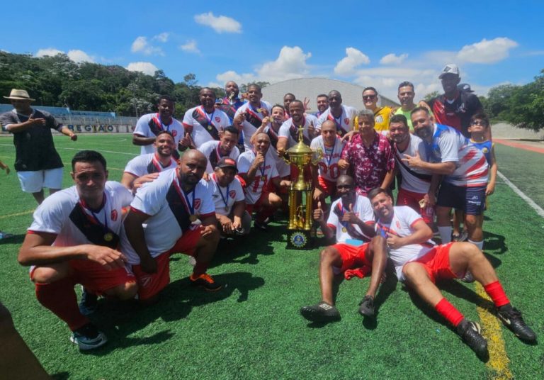 Truckvan campeão de Futebol de Metalúrgicos de Veteranos