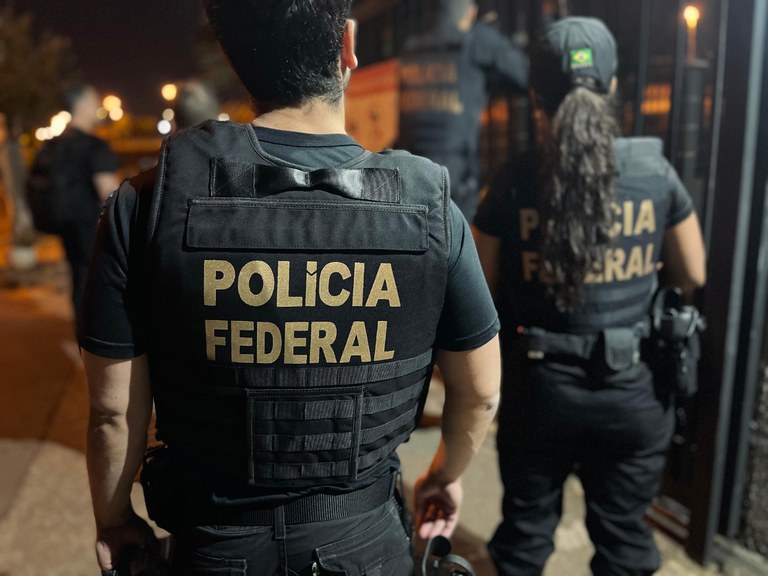 agentes da Polícia Federal
