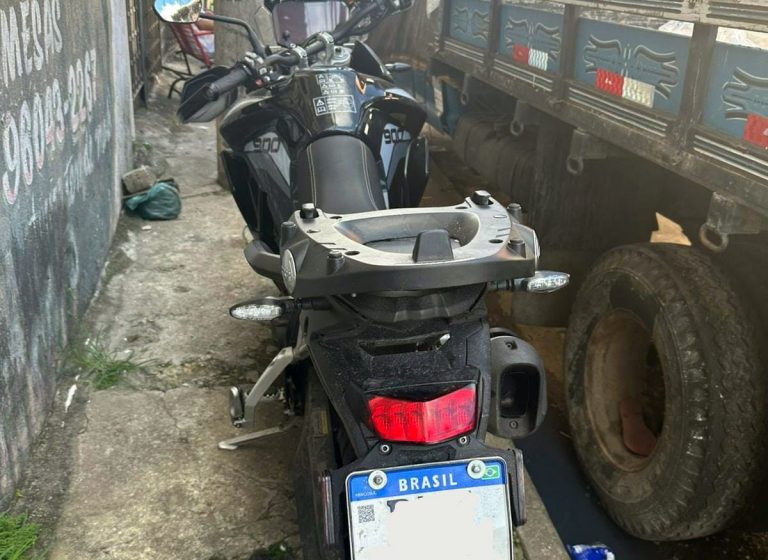 motocicleta furtada