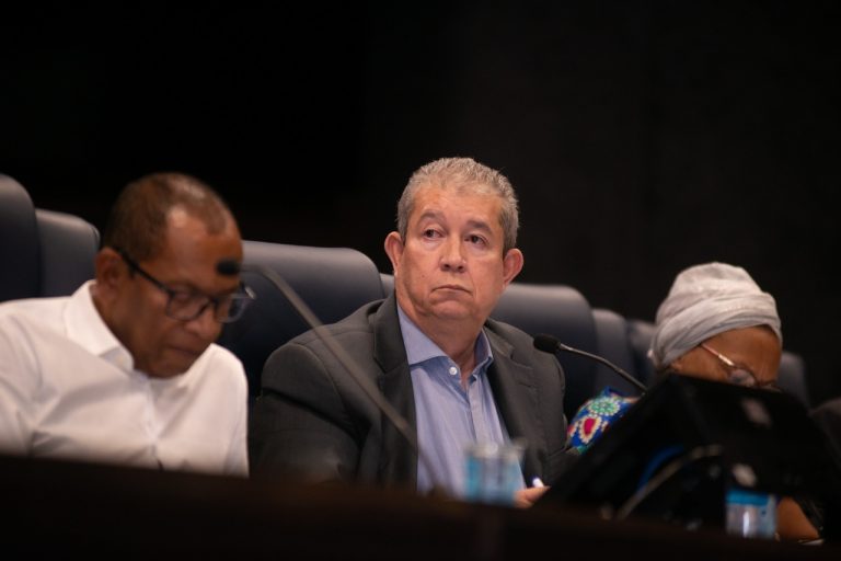secretário municipal de Saúde, Márcio Chaves Pires, e vereador Geraldo Celestino