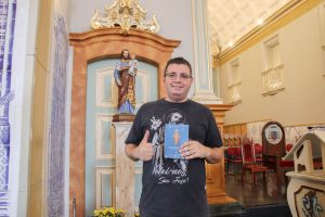 Notícias Wellington Alves e o livro Socorrei-me São José na Catedral de Guarulhos