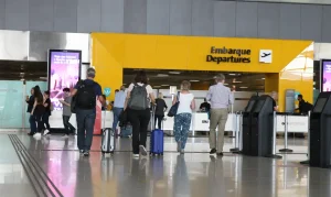 Notícias Área de embarque do Aeroporto Internacional de Guarulhos