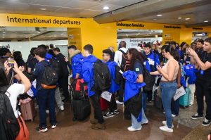 Notícias embarque no Aeroporto de Guarulhos para o programa Pronto pro Mundo