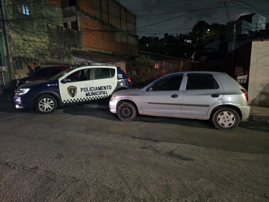 Dois veículos furtados são recuperados pela GCM de Guarulhos no fim de semana