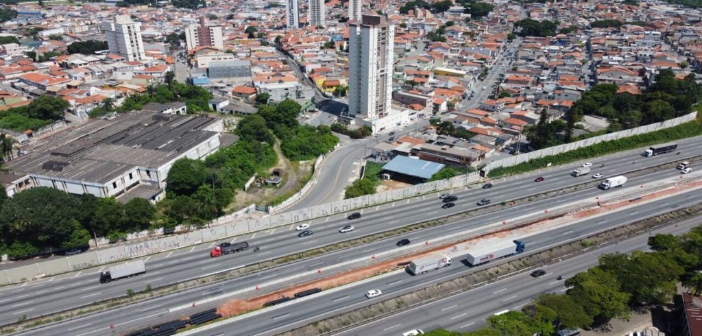 Obras na rodovia Presidente Dutra
