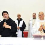 Robert Francis Prevost, na capela Santa Mônica, em Guarulhos