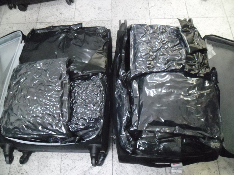 13 são presos pela PF por tráfico de drogas no Aeroporto de Guarulhos