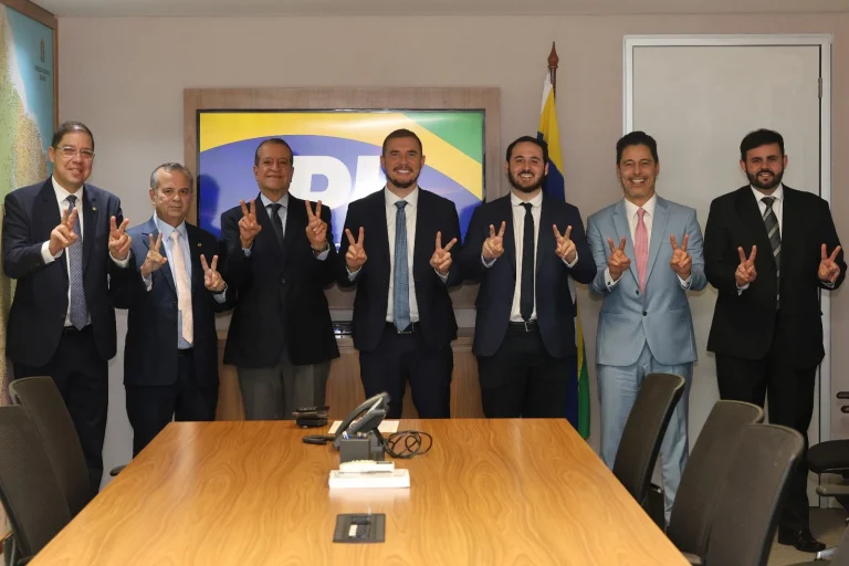 Thiago Surfista, Lucas Sanches, Valdemar Costa Neto, filiação ao PL