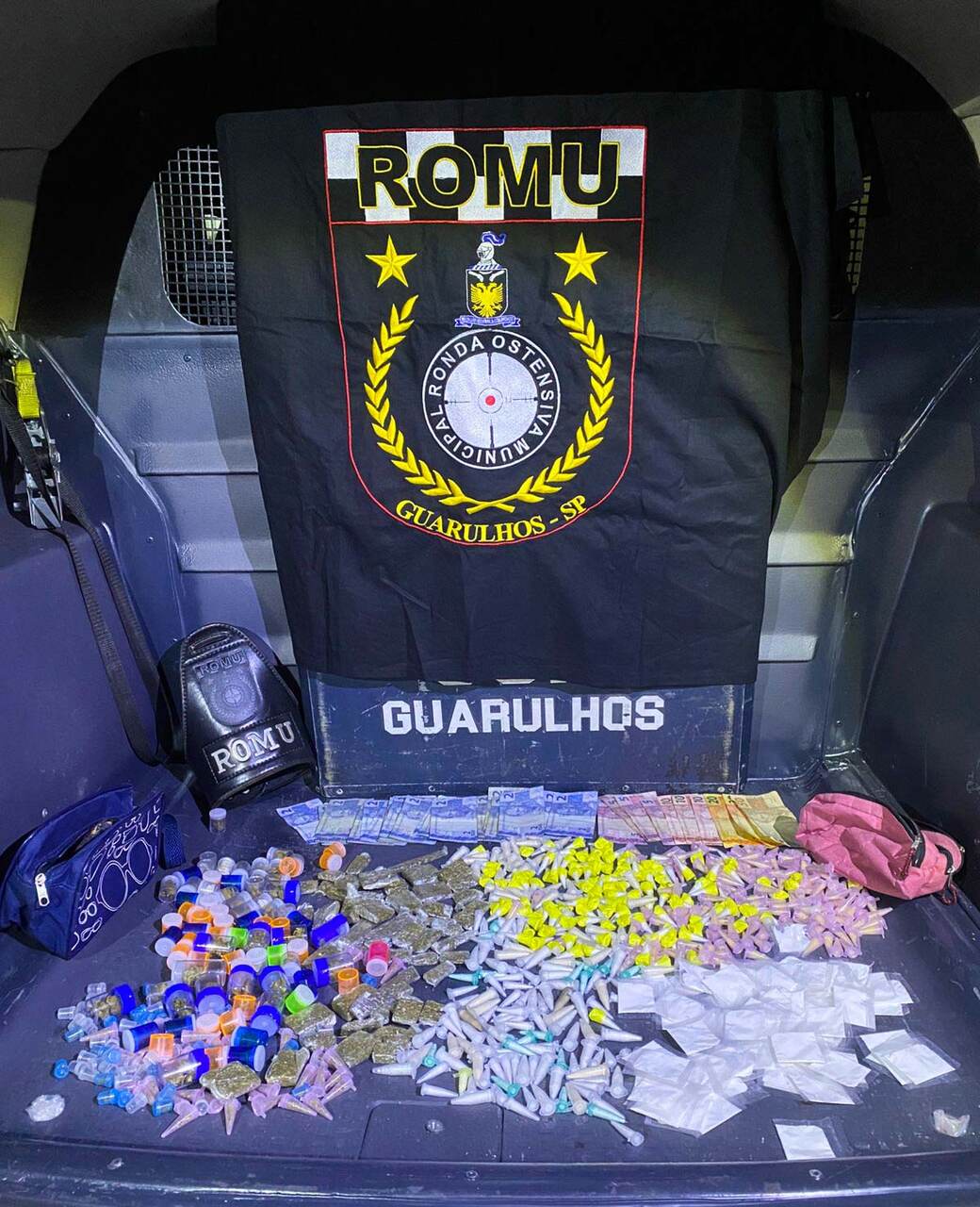 Traficante é preso com 740 porções de drogas na Vila Bremen