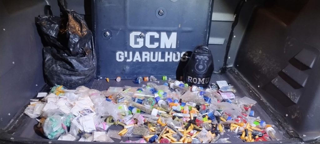 Dois traficantes são presos com mais de 1.300 porções de drogas no Jardim Toscana