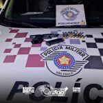Pistola Glock e munições encontradas pela PM em Guarulhos
