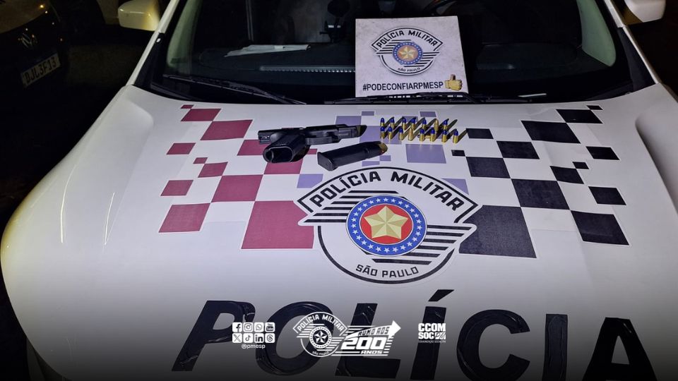 Pistola Glock e munições encontradas pela PM em Guarulhos