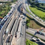 Vigas serão projetadas no viaduto da Via Dutra sobre a rodovia Fernão Dias