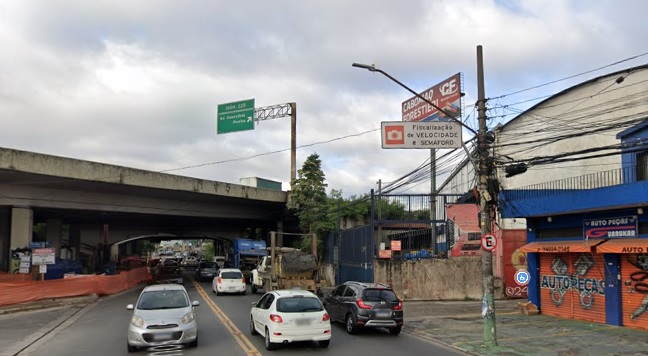 avenida Guarulhos e viaduto Sarraceni