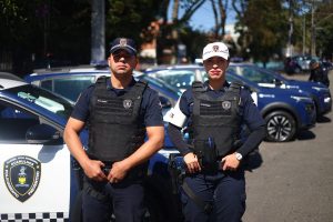 Agentes da GCM prendem três traficantes