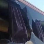Ônibus fretado sofre vandalismo_Easy-Resize.com