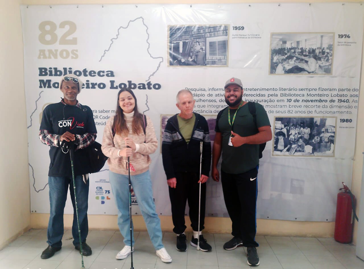 Rolezinho de Bengala na Biblioteca Monteiro Lobato