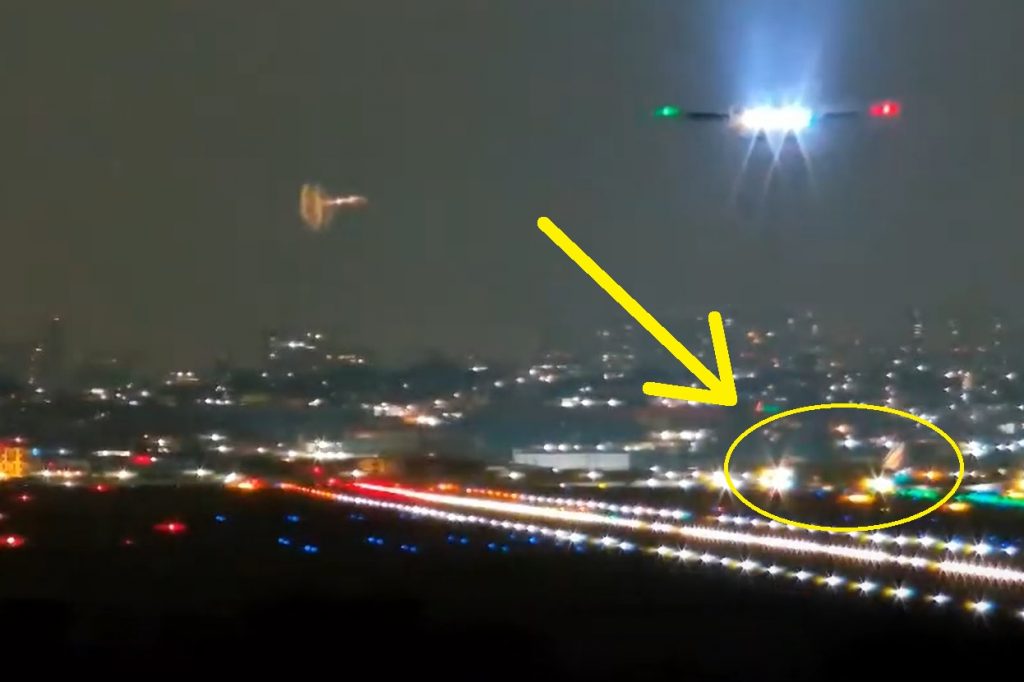Um dos vídeos em que quase há a colisão entre aviões no GRU Airport