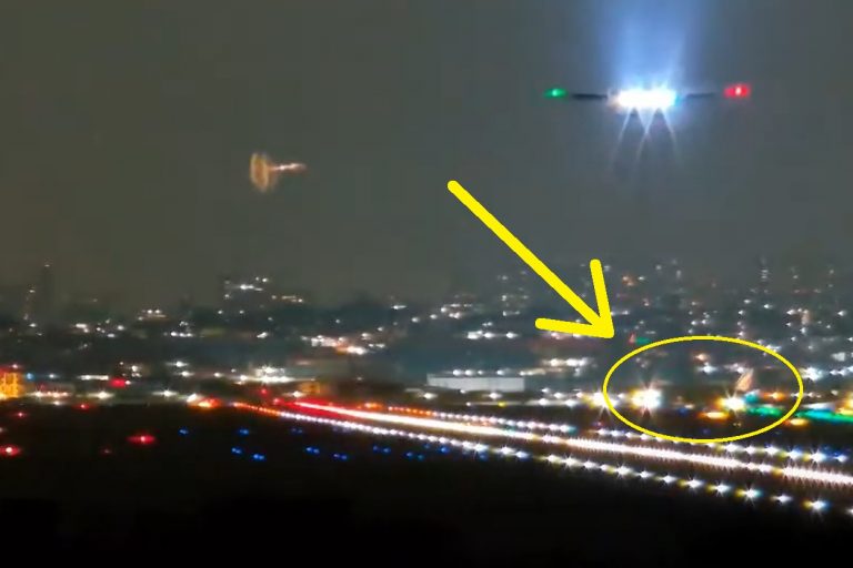Um dos vídeos em que quase há a colisão entre aviões no GRU Airport