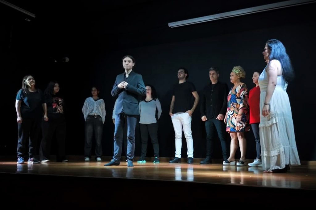 CEU Rosa de França apresentam peça sobre saúde mental