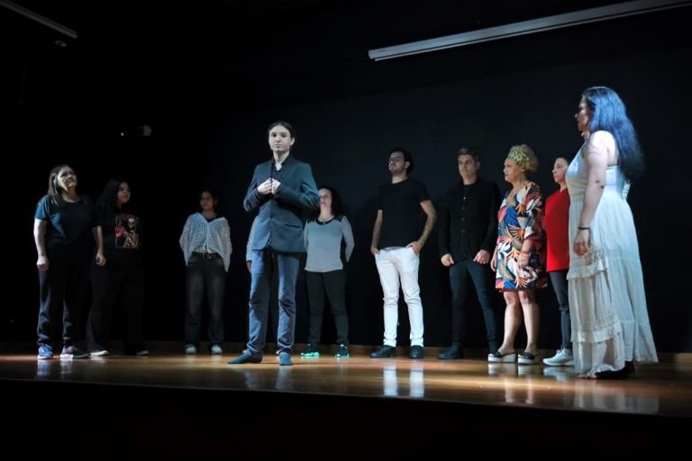 CEU Rosa de França apresentam peça sobre saúde mental