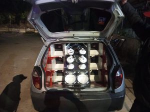 GCM carros com caixas de som adulteradas