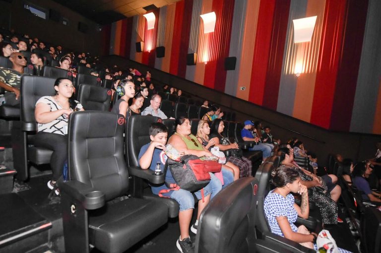 Sessão inclusiva cinema_Diego Frois (153)_Easy-Resize.com