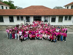 Servidores-da-saude-vestem-rosa