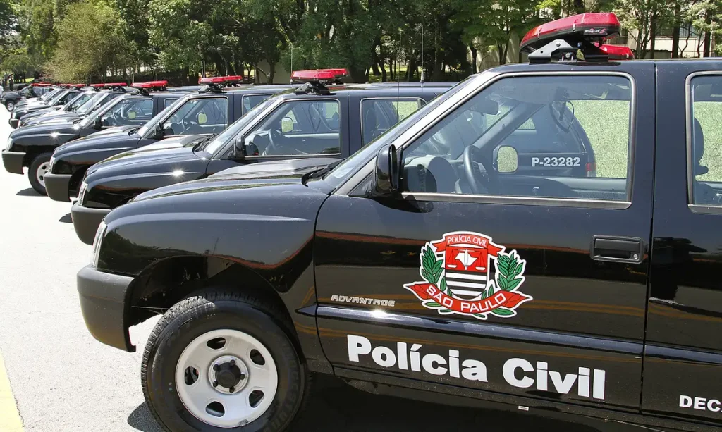 Viaturas da Polícia Civil