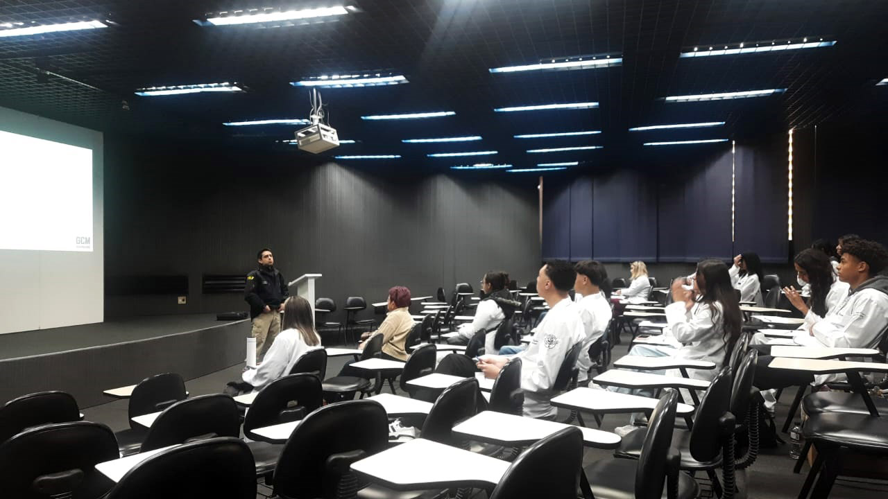 P.A.R.T.Y. com estudantes do Pimentas